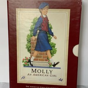 American Girl boxed set of Molly books (6)